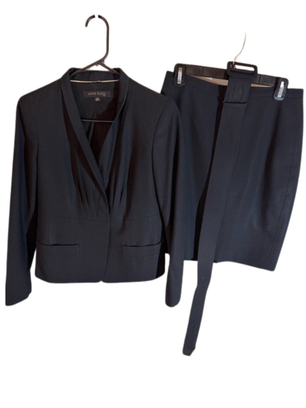 🖤✨ Anne Klein Women’s Black Suit – Jacket, Skirt & Belt ✨📏 Size: 4P (Petite)